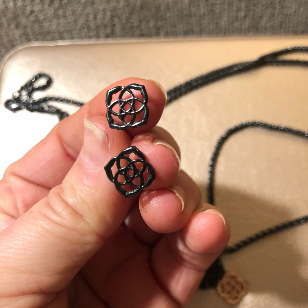 Kendra Scott earrings